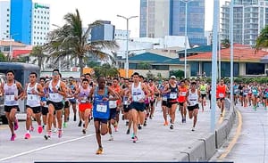 ¡KENIANA Y POBLANO VUELAN EN LA 10 K! - *Leah Jebiwot en la Rama Femenil  *Hesiquio Flores en la Varonil