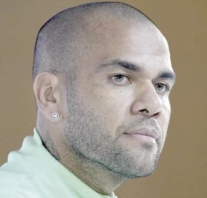 ¡ALVES SALIÓ DEL PENAL AL PAGAR UN MILLÓN DE EUROS PARA LA LIBERTAD PRVISIONAL!
