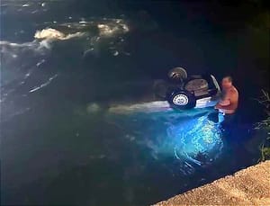 ¡MUERE TAXISTA AHOGADO AL CAER AL RÍO ACTOPAN!