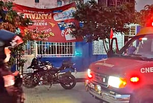 ¡LOS ASALTAN CON UNA RESORTERA!