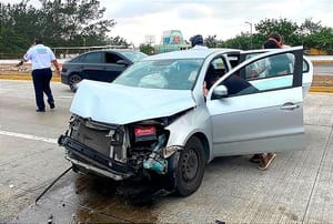 ¡OTRO TRANCAZO CONTRA TRÁILER ESTACIONADO! - *SALIDA NORTE