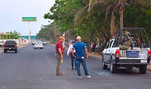 ¡TIROTEAN A MATRIMONIO EN EL COYOL! - *ÉL MURIÓ, ELLA, EMBARAZADA, TIENE UN BALAZO EN EL ABDOMEN