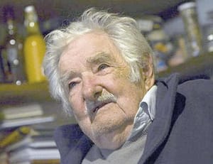 ¡JOSÉ MUJICA ANUNCIA QUE PADECE UN TUMOR EN EL ESÓFAGO!
