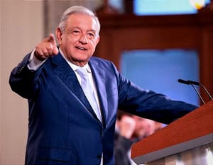 ¡NO APOYARÁ A LOS CANDIDATOS CORRUPTOS! - *OTRO GUAMAZO A LOS LUJOS