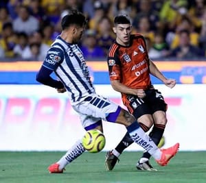 ¡PACHUCA GOLEA A TIGRES EN EL “VOLCÁN”! - Tigres no alcanzó a llegar al año sin perder en el Universitario, luego de caer 3-0 por el Pachuca.