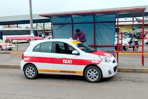 ¡TOMO SU LUGAR EN LA FILA DEL PARADOR CUANDO LE VINO UN INFARTO!