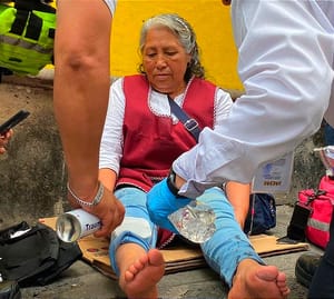 ¡SE ECHA ENCIMA EL CHAMPURRADO! - *YA LO TENÍA LISTO PARA EL DESFILE DEL 1 DE MAYO