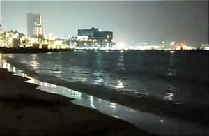 ¡ALERTAN SOBRE TIBURONES EN PLAYA REGATAS, ERAN DELFINES!