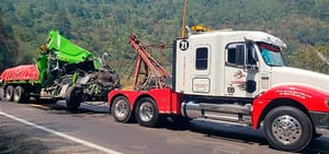 ¡SE IMPACTAN EN LAS CUMBRES DE MALTRATA! - *UNO QUEDÓ DESTROZADO