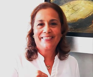 ¡MAESTRA DE KINDER QUIERE SER DIPUTADA!