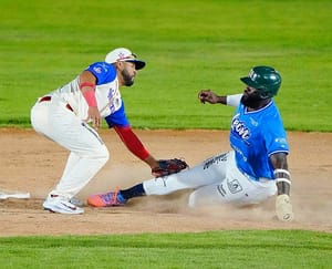 ¡PURAS ESTRELLAS! - *ESTA NOCHE TODA UNA FIESTA