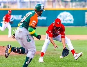 ¡BUEN PITCHEO, NO FUE SUFICIENTE! - *LEONES SE APUNTA EL PRIMERO