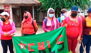 ¡QUEMAN VEHÍCULOS Y BLOQUEAN CARRETERAS! - *PROTESTAN POR UN COMPAÑERO EJECUTADO Y UNO MÁS ENCARCELADO