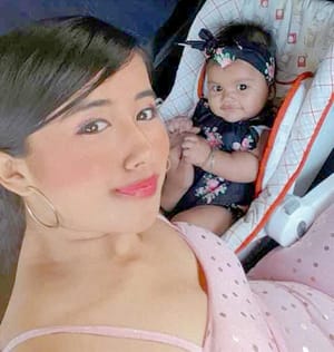 MUY FELICITADAS PERLA Y MÍA GAMBOA...