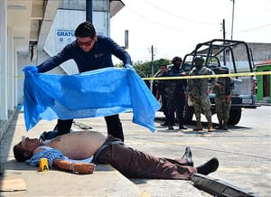 ¡DON ROQUE PIERDE LA VIDA POR UN INFARTO FULMINANTE! - *A LAS PUERTAS DE LA FARMACIA *TENÍA 60 AÑOS