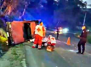 ¡VENDEDOR DE COMIDA PIERDE LA VIDA EN TRÁGICA VOLCADURA!