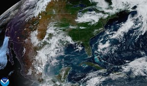 ¡ES SOFOCANTE Y SOPLANDO DEL ESTE! - *DÉBIL LÍNEA FRONTAL SE QUEDÓ ARRIBA, EN EL GOLFO