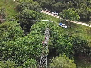¡TRABAJADOR DE LA CFE FALLECIÓ AL DESPLOMARSE LA TORRE ELÉCTRICA!