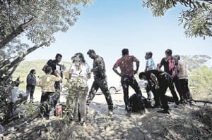 ¡CIERRA ESTADOS UNIDOS  FRONTERA A MIGRANTES!