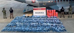 ¡SE LLEVAN TODO! - ARMAS, BALAS Y DROGA