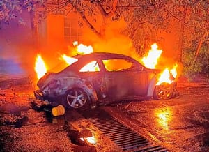 ¡BEETLE CHAMUSCADO! - *LE DEJARON LA GARRAFA CON GASOLINA