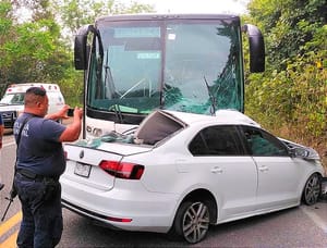 ¡LO MATÓ AL INVADIR SU CARRIL! - *SE DIO A LA FUGA *CARRETERA FEDERAL POZA RICA-VERACRUZ
