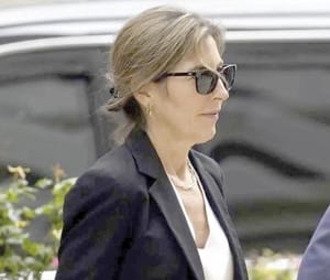 ¡CUÑADA DE HUNTER BIDEN TESTIFICA EN JUICIO POR ARMA DE FUEGO!