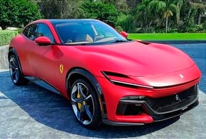 ¡PRESUME “CANELO” SU NUEVO REGALITO, FERRARI DE SOLO 7MDP!