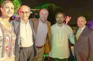 ¡TAMBIÉN SALINAS! - *HASTA QUIRINO SE TOMÓ LA FOTO CON ÉL *Y EN ORDEN