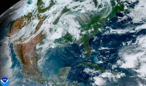 ¡NO AFLOJA NI MEDIO GRADO! - *ONDA DEL ESTE CERCA DE LA PENÍNSULA DE YUCATÁN