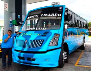 ¡CAMIONEROS OFRECEN AYUDA A MUJERES EN RIESGO!