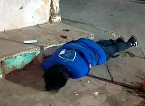 ¡ASESINAN A TÉCNICO DE CELULARES EN LA UNIDAD DEPORTIVA EN OLUTA!