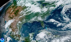 ¡ESTA NOCHE ESTAREMOS EN EL AFELIO! - *“BERYL” VA TENDIDO HACIA LA PENÍNSULA DE YUCATÁN