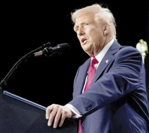 ¡TRUMP REVOCA ORDEN QUE HABÍA SUSPENDIDO SUBVENCIONES Y PRÉSTAMOS FEDERALES!