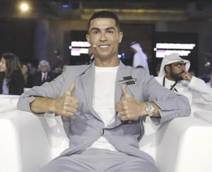 ¡SE AUTOPROCLAMA CR7 “EL MEJOR DE LA HISTORIA”!