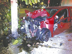 ¡SE LE MOVIÓ EL POSTE A CLON DE CHECO PÉREZ!