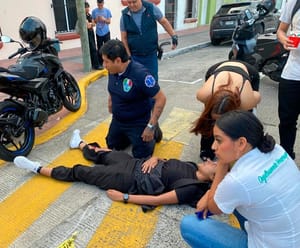 ¡“JINETE DE ACERO” SE ESTRELLA CONTRA AUTO JAPONÉS!