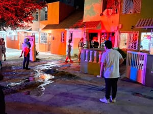 ¡EXPLOTA VIVIENDA POR FUGA DE GAS EN RIO MEDIO!