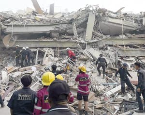 ¡CASI DOS MIL MUERTOS! - DECLARAN ZONA DE EMERGENCIA A MYANMAR