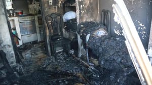 ¡CORTO CIRCUITO QUEMA CASA DE LOS ABUELITOS!