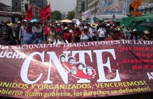 ¡VA LA CNTE POR EL PARO TOTAL!