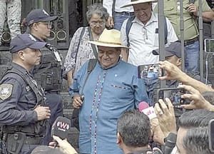 ¡OFRECE SEGOB ALTERNATIVAS A CNTE; ‘BASES’ DECIDIRÁN SI SE ACEPTA ACUERDO!