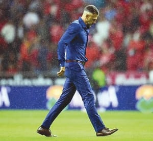 ¡CORREN A DEMICHELIS DE LOS RAYADOS!