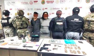 ¡TRES DETENIDOS CON ARMAS Y DROGAS EN COATZACOALCOS! - UN MENOR FUE ASESGURADO DURANTE EL CATEO