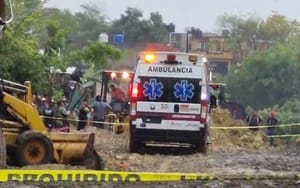 ¡OBRERO MURIÓ SEPULTADO EN ZANJA EN COATZINTLA!