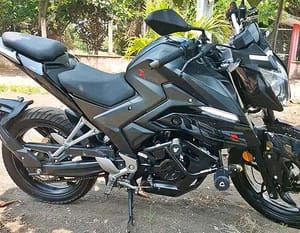 ¡SE ROBAN MOTO DEPORTIVA EN LA ROSA BORUNDA!