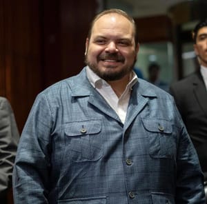 ¡LO MANDAN A CHINA!