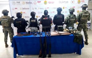 ¡ASEGURAN ARSENAL EN UN CATEO EN CERRO AZUL!