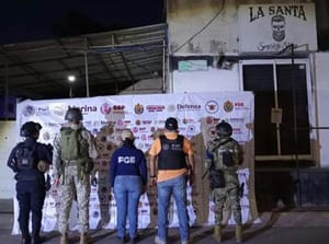 ¡CATEO EN UN DOMICILIO EN LA COLONIA LOMAS DE RÍO MEDIO 4!