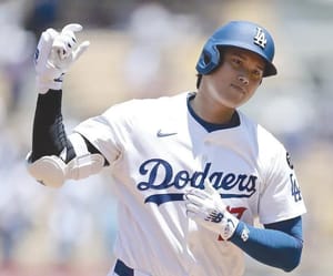 ¡OHTANI PEGA JONRÓN POR QUINTO JUEGO SEGUIDO E IGUALA MARCA!